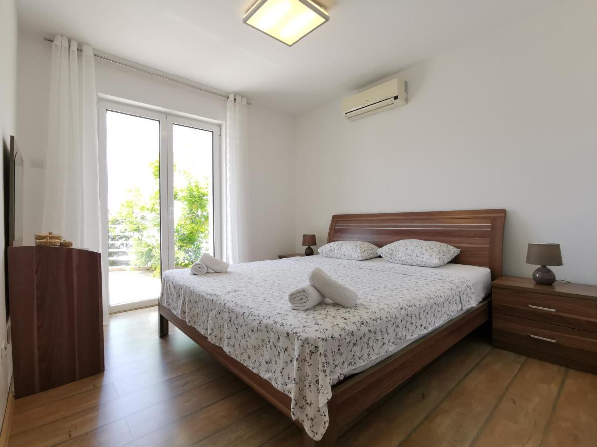 Apartments Apple Cat Montenegro Ko 비엘라 외부 사진