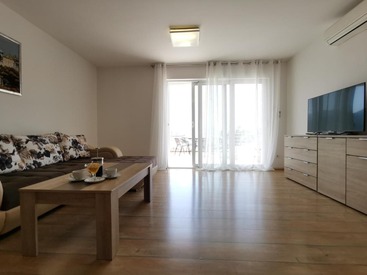 Apartments Apple Cat Montenegro Ko 비엘라 외부 사진