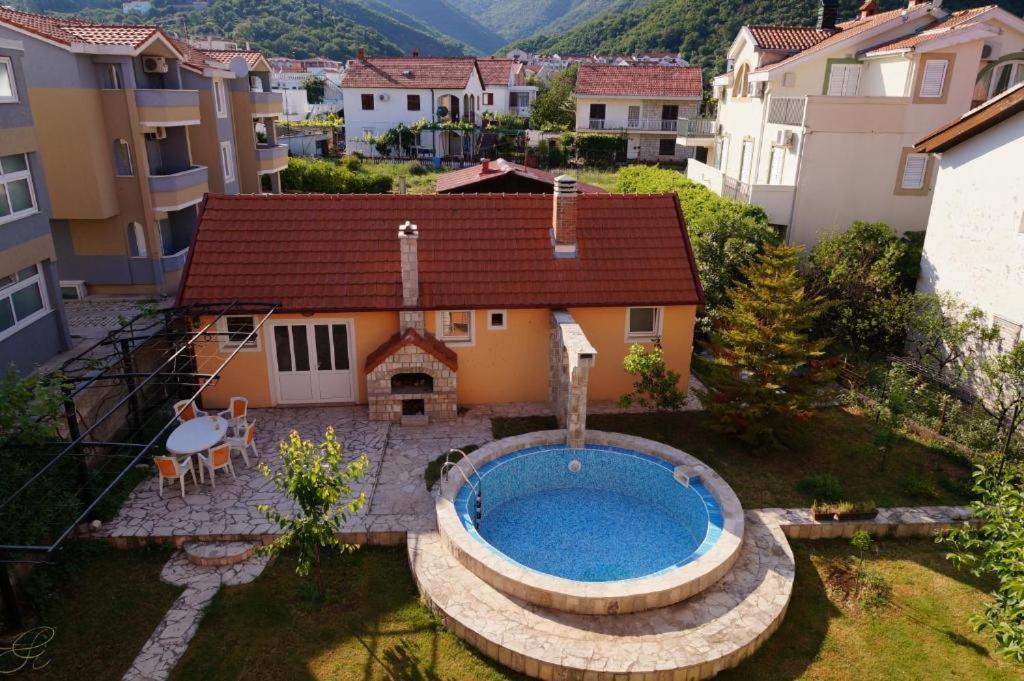 Apartments Apple Cat Montenegro Ko 비엘라 외부 사진