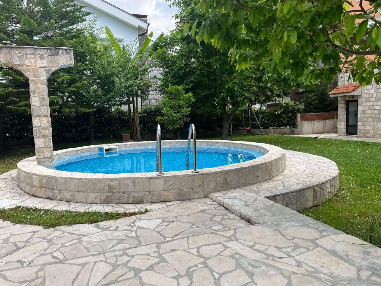 Apartments Apple Cat Montenegro Ko 비엘라 외부 사진