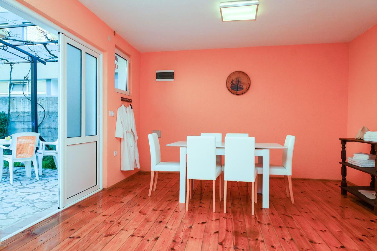 Apartments Apple Cat Montenegro Ko 비엘라 외부 사진