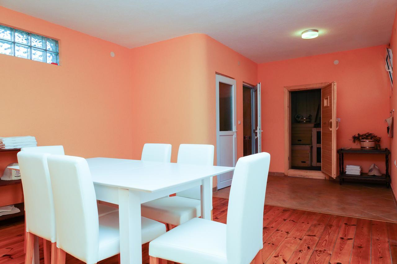 Apartments Apple Cat Montenegro Ko 비엘라 외부 사진
