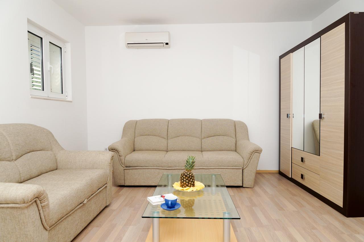 Apartments Apple Cat Montenegro Ko 비엘라 외부 사진