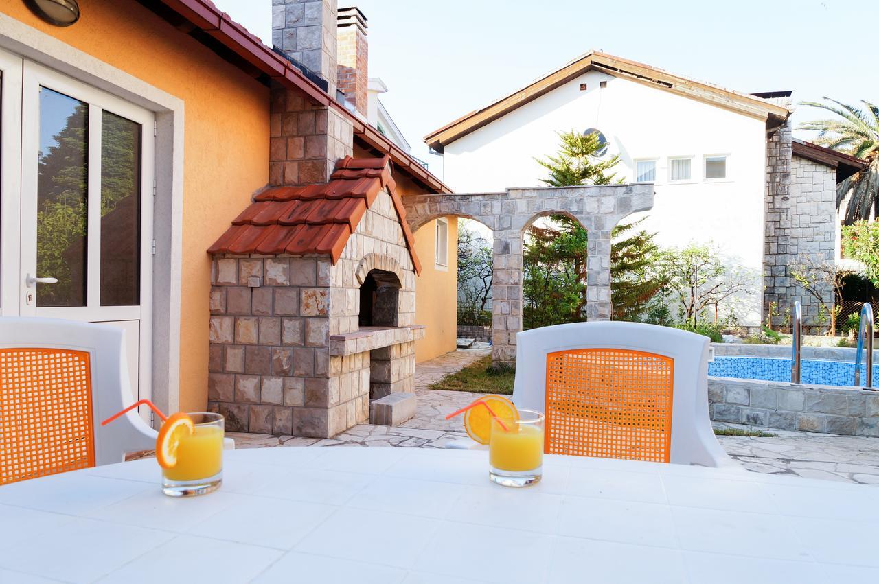 Apartments Apple Cat Montenegro Ko 비엘라 외부 사진