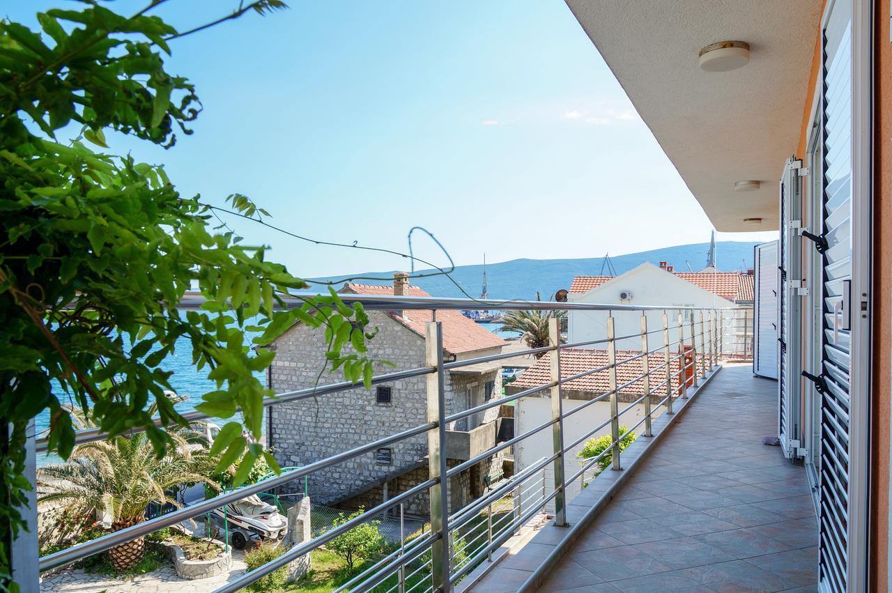 Apartments Apple Cat Montenegro Ko 비엘라 외부 사진