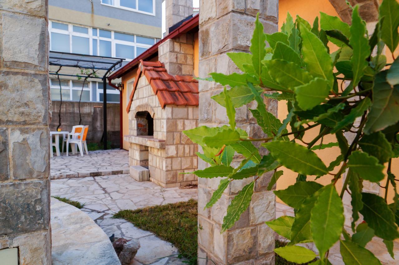 Apartments Apple Cat Montenegro Ko 비엘라 외부 사진