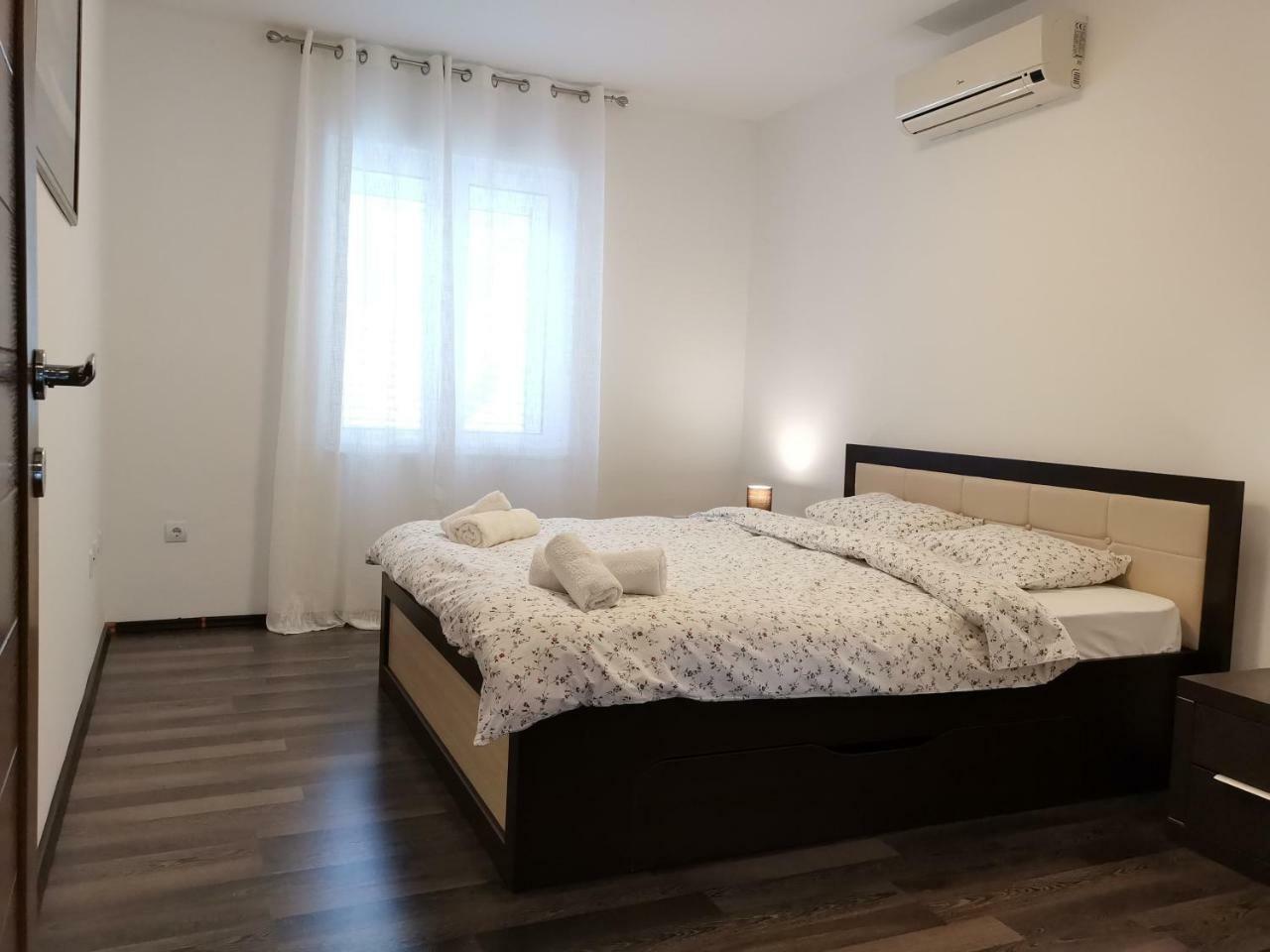 Apartments Apple Cat Montenegro Ko 비엘라 외부 사진