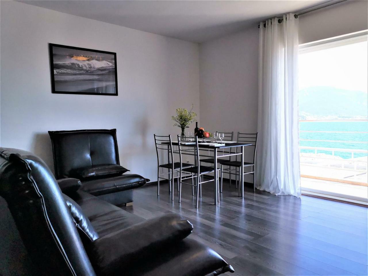 Apartments Apple Cat Montenegro Ko 비엘라 외부 사진